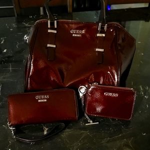 Guess purse with matching wallet